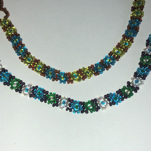 Lot of 2 Vintage Boho Seed Bead Flower Beaded Bracelets - Picture 4 of 7